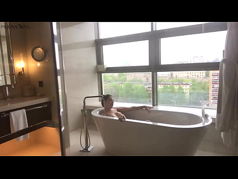 ❤️ 엄청난 아기 열정적으로 쳐주 떨어져서 그녀의 고양이 에 the 화장실 ☑ 홈메이드 포르노 우리